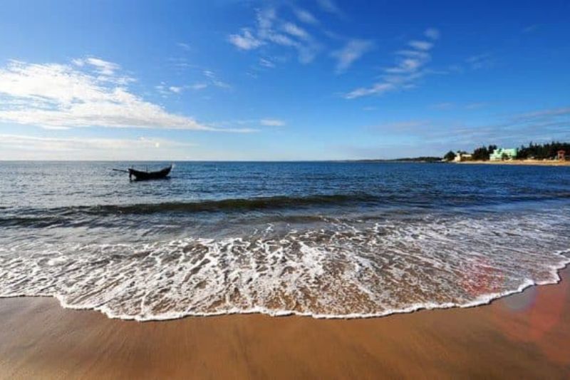 Immerse yourself in the beauty of the green paradise of Cua Tung Beach in Quang Tri